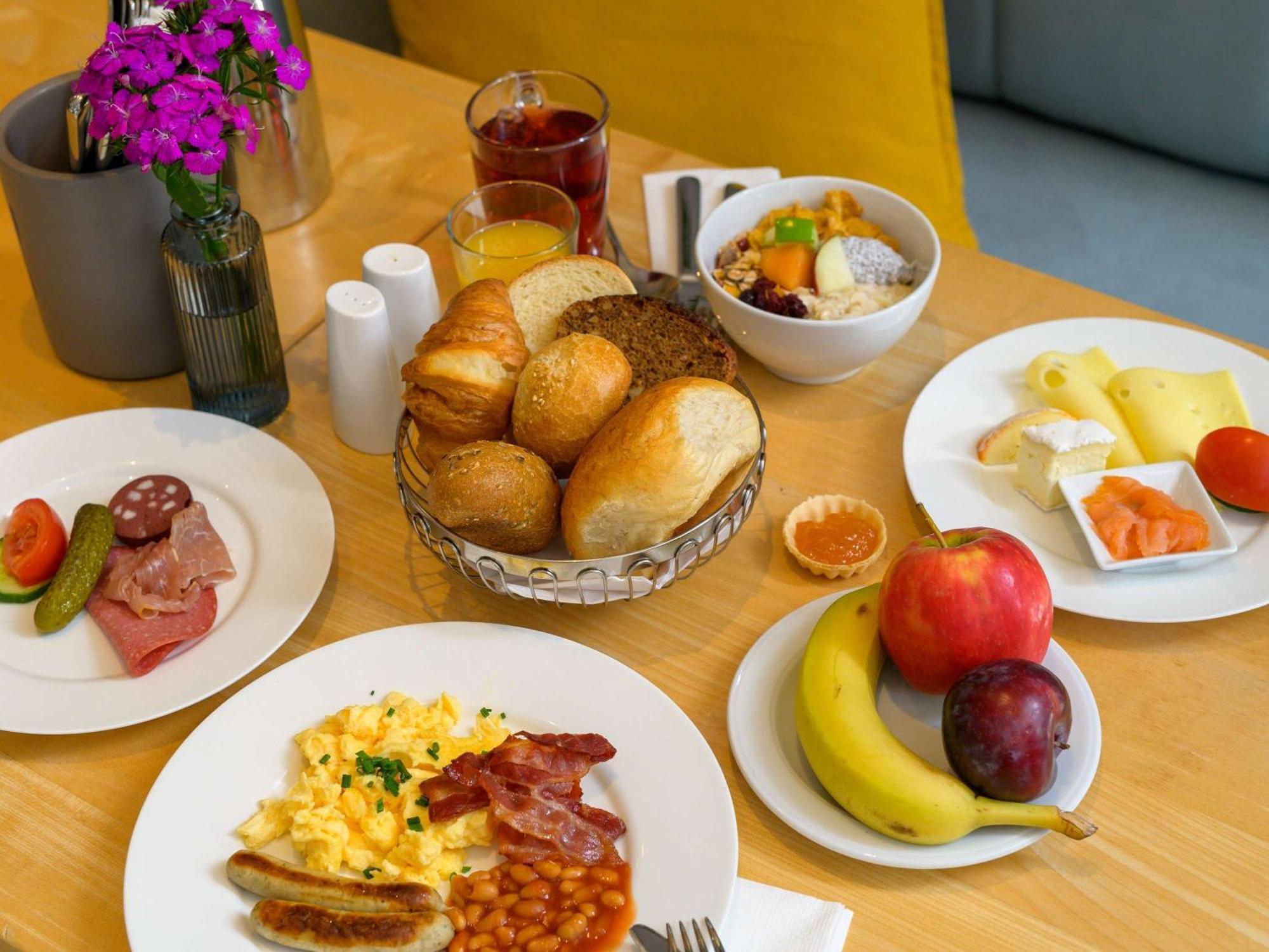 Mercure Hotel Koeln West Bagian luar foto