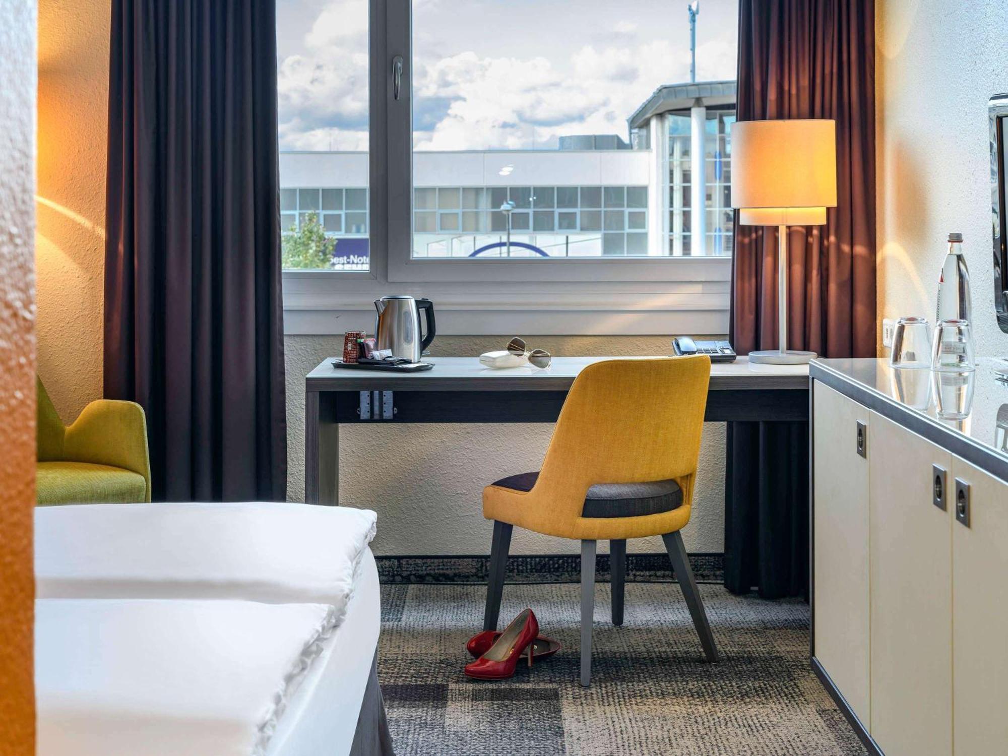 Mercure Hotel Koeln West Bagian luar foto